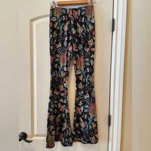 Flared leggings medium